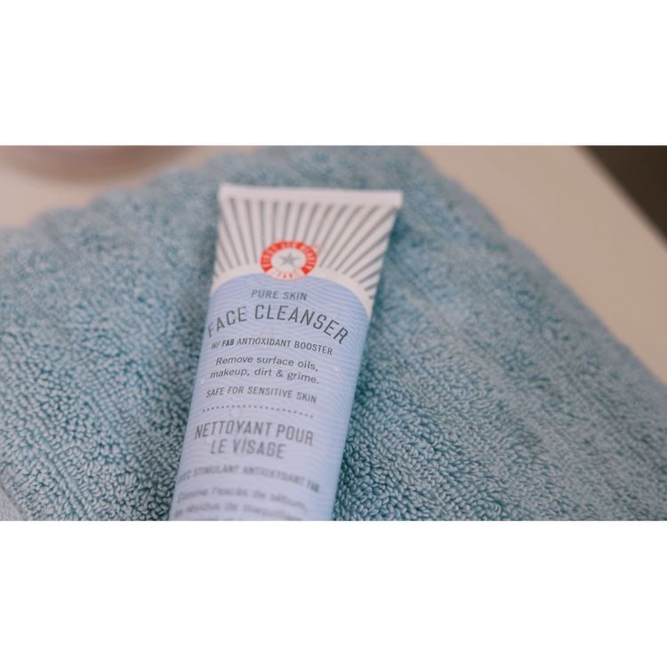 Pure Skin - Limpiador Facial, para pieles sensibles - 148 ml