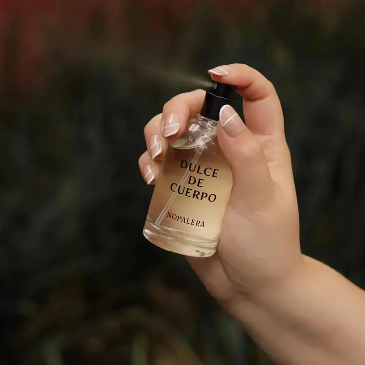 Dulce de Cuerpo - Eau de Parfum, aroma amaderado y dulce - 50 ml
