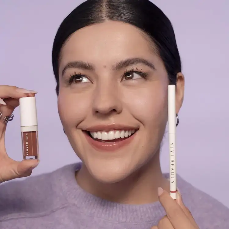 Soft Kiss - Lip Oil Brillo Labial, hidratante no pegajoso - 2.5 g
